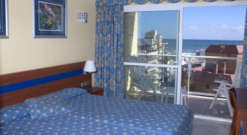 Apartamentos Turisticos Biarritz - Bloque I Gandia Exterior photo